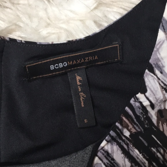 BCBG MAXAZRIA size small Cap sleeve gray midi dress with pattern detail - Picture 4 of 9